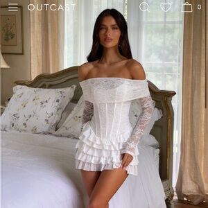 Elegant White Lace Off-Shoulder Mini Dress